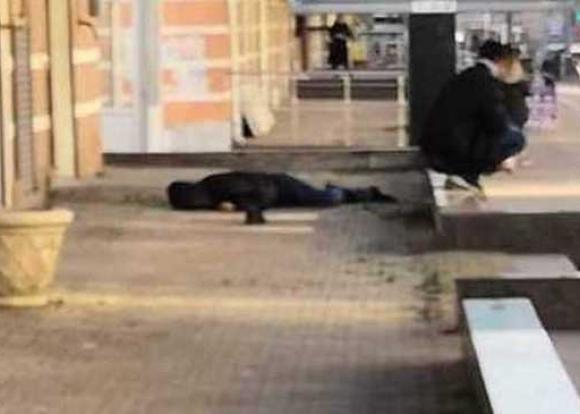 В Новороссийске из окна квартиры выпал мужчина