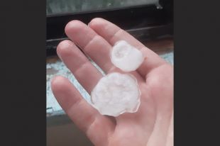 В Краснодаре выпал крупный град