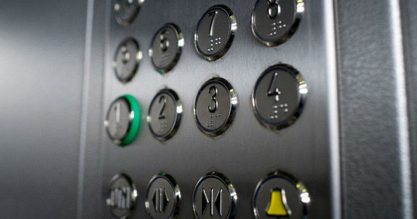 В Краснодаре еще в 15 домах заменили лифты