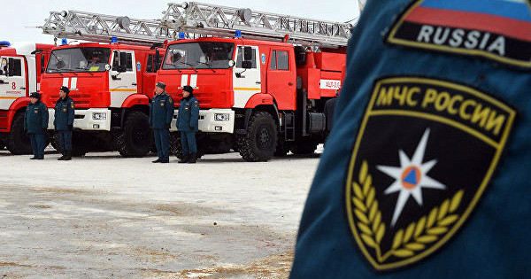 МЧС наращивает группировку для тушения трех лесных пожаров на Кубани