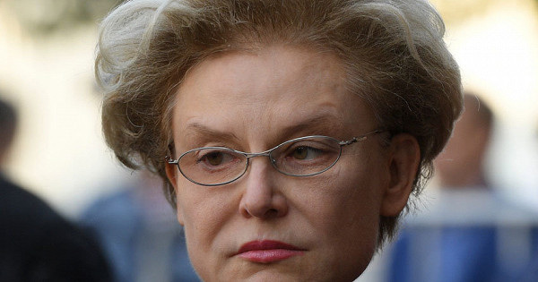 Малышева появилась в аэропорту в «странном состоянии»