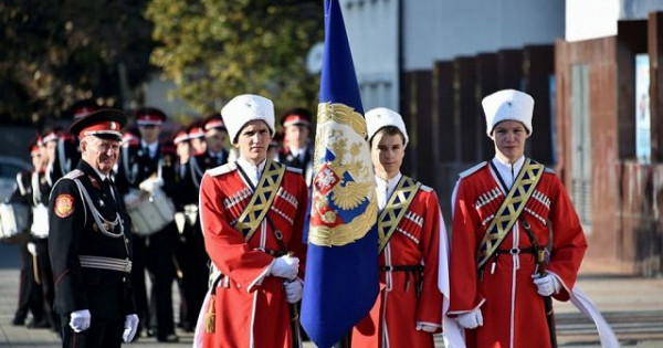 Переходящее знамя Президента получил казачий кадетский корпус Новороссийска