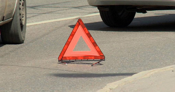 В Новороссийске ветер выбросил на проезжую часть 12-летнюю девочку