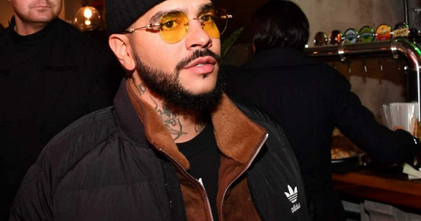 Грязные ногти Тимати в рекламе бургеров вызвали тошноту