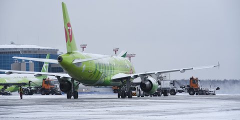 Полиция проверяет данные о взрывном устройстве в самолете Москва — Краснодар