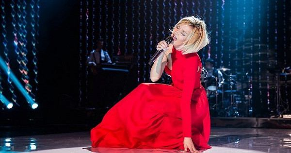 «Меня попросили больше не петь»: Полина Гагарина преодолевает странные препятствия Судьбы и постоянно доказывает своё вокальное мастерство