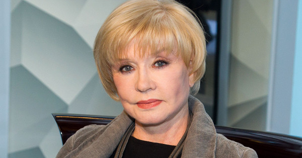 «Пора сказать стоп»: 77-летнюю Веру Алентову заподозрили в злоупотреблении инъекциями красоты