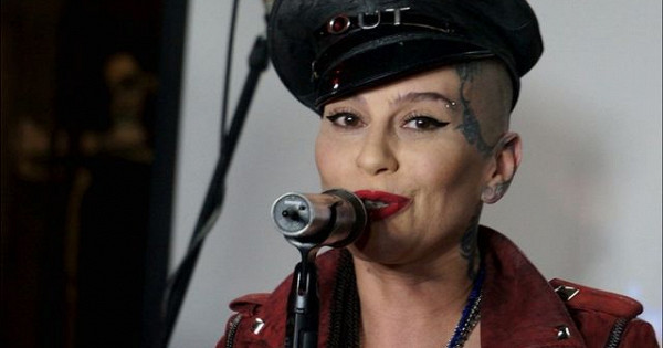 Наргиз требует вернуть деньги зрителям за отмененный концерт в Краснодаре