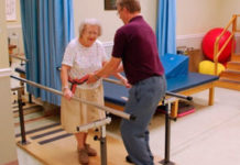 Реабилитация после перелома шейки бедра: особенности восстановления у пожилых