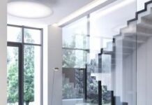 Стеклянные двери – стильный акцент интерьера