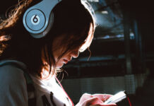 Самые популярные хиты 2021 года