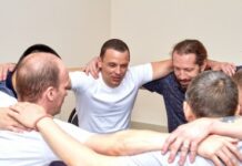 С чего начать лечение наркомании?