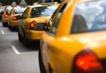 Почему стоит выбирать службу такси для комфортного передвижения?