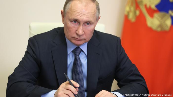 Назначение министра МЧС России снова задерживается, что по этому поводу рассказал Владимир Путин на итоговой конференции
