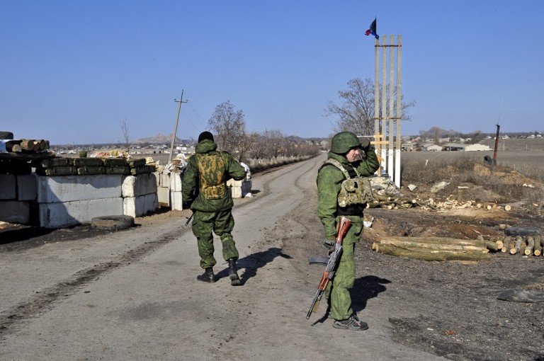Украинские националисты расстреляли военного ВСУ за попытку найти убежище в России