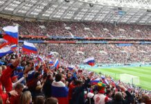 Почему нужно смотреть футбол на стадионе?