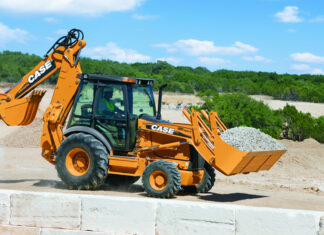 Преимущества аренды экскаватора-погрузчика