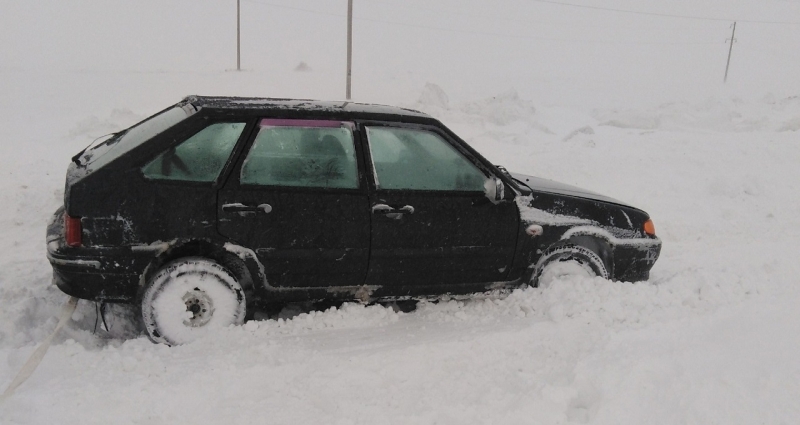 Снежный плен. Как в Челябинской области автомобилисты пережили обильный снегопад