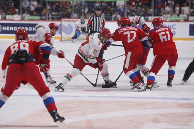 Российские хоккеисты во втором матче разгромили сборную Беларуси в Челябинске