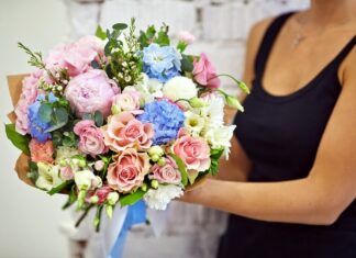 Преимущества заказа цветов с доставкой