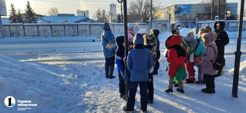 Челябинцы 9 января опоздали на работу из‑за массовых проблем с транспортом
