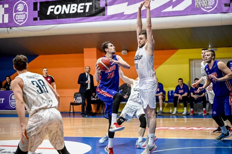 В «Челбаскете» ярко дебютировал баскетболист «Курчатова» Станислав Сотников