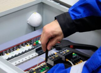 Как осуществляется сборка шкафов управления?