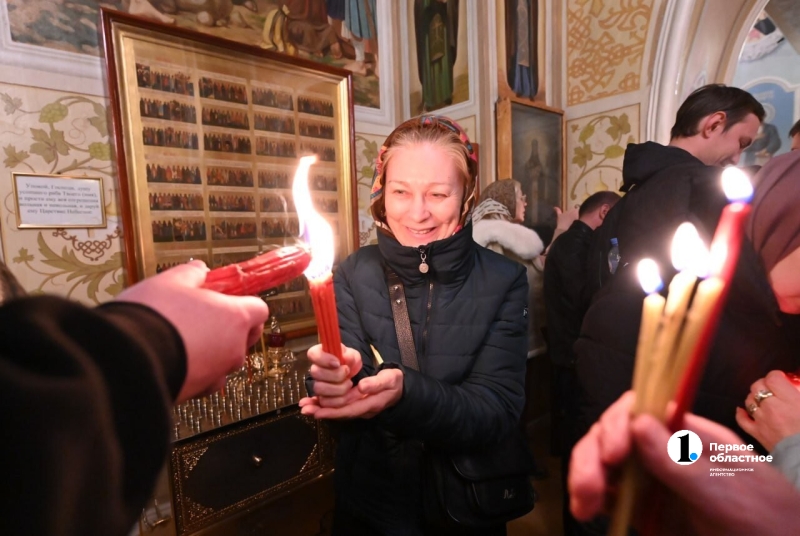 В Челябинск привезли частицу Благодатного огня