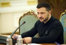 Зеленский пригрозил не признавать итоги переговоров Путина и Трампа