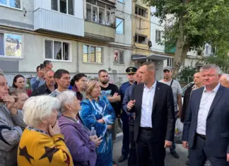 В Саратове после атаки БПЛА открыли пункт временного размещения и горячую линию