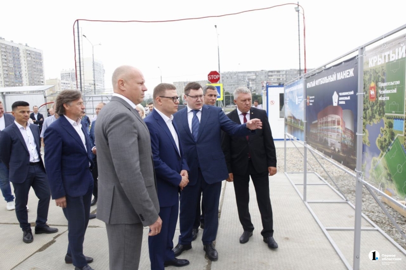 В Челябинске начали строительство круглогодичного футбольного манежа