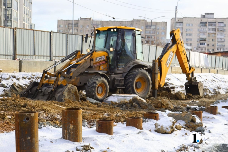 В Челябинске приступили к разработке стартового котлована для первого туннеля метротрама